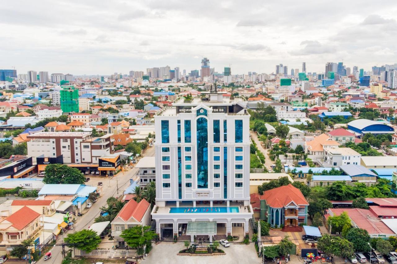 Ban Ban Hotel Phnom Penh Dış mekan fotoğraf