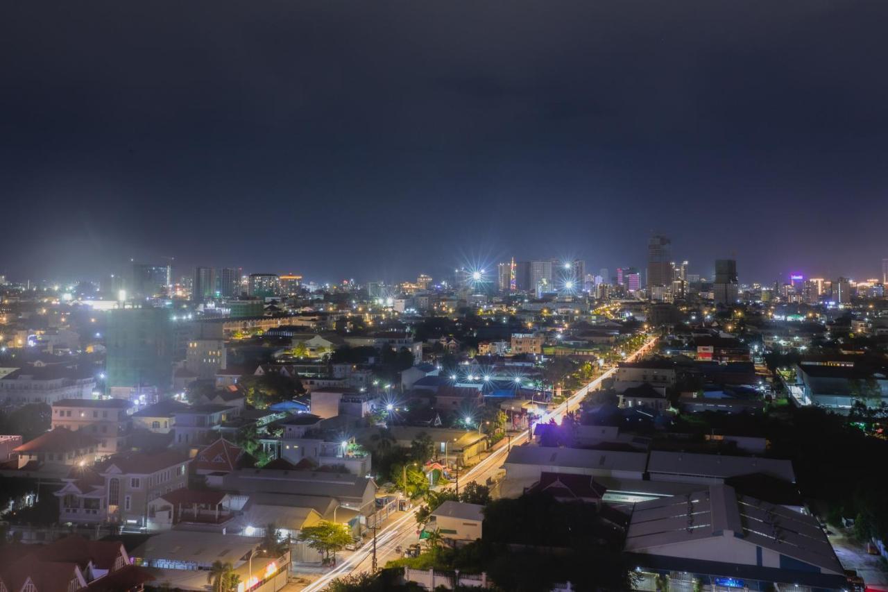 Ban Ban Hotel Phnom Penh Dış mekan fotoğraf